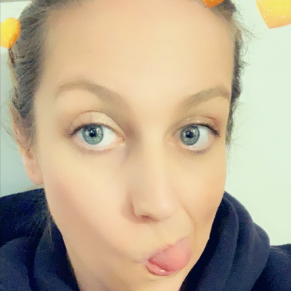 Meet your Posher, Erica